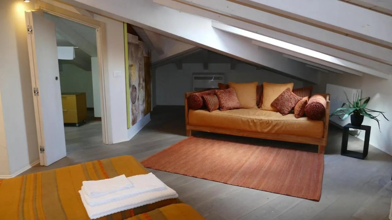 Casa Munay Bologna 2*,