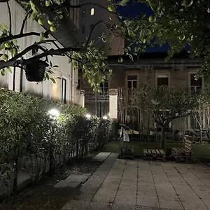 Il Giardino E Gli Affreschi Włochy